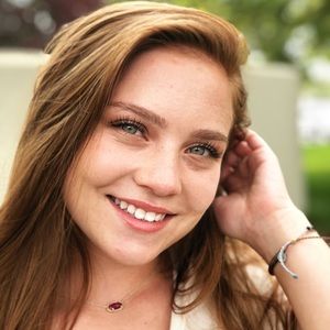 Meet your Posher, Lauren